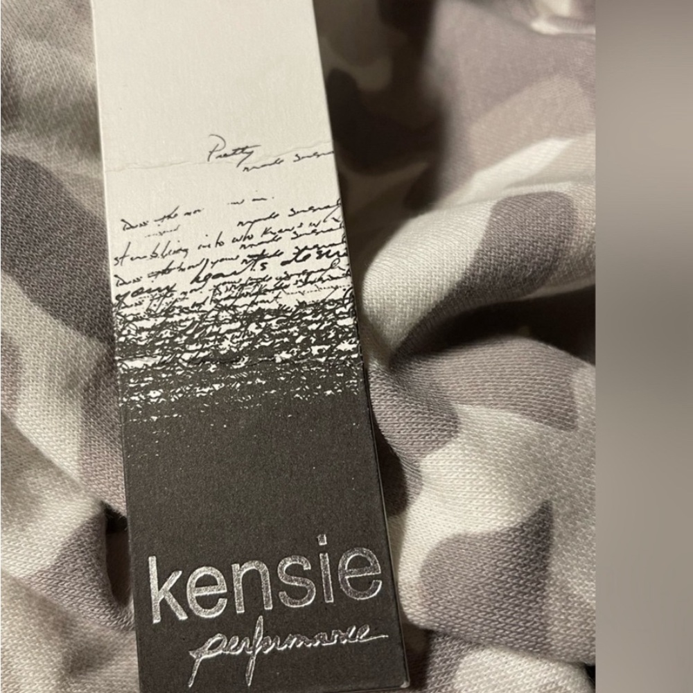 KENSIE PERFORMANCE SWEATSHIRT CAMO-PRINT PULLOVER WOMEN BACK ZIPPER SIZE MEDIUM - Picture 11 of 16